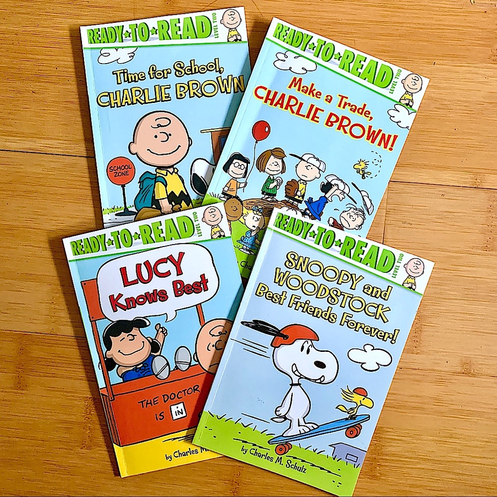 New Set of 4 Snoopy Peanuts children’s kids reading books